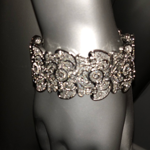 NWT Ornate cuff - Picture 6 of 6
